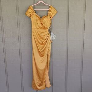Dressing Room Beaded Safran Dress Gown Size 2 Mother Of Bride